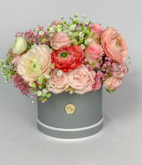 Mixed hat box bouquet