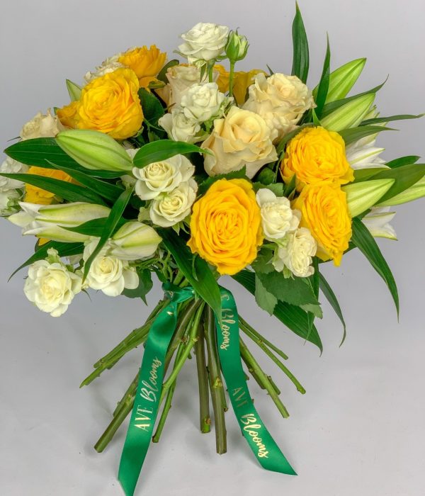 Yellow and white bouquet